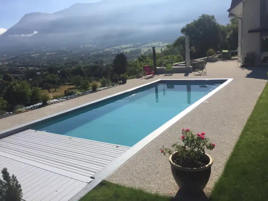 installation d'une piscine coque par les piscines du sud est à vienne