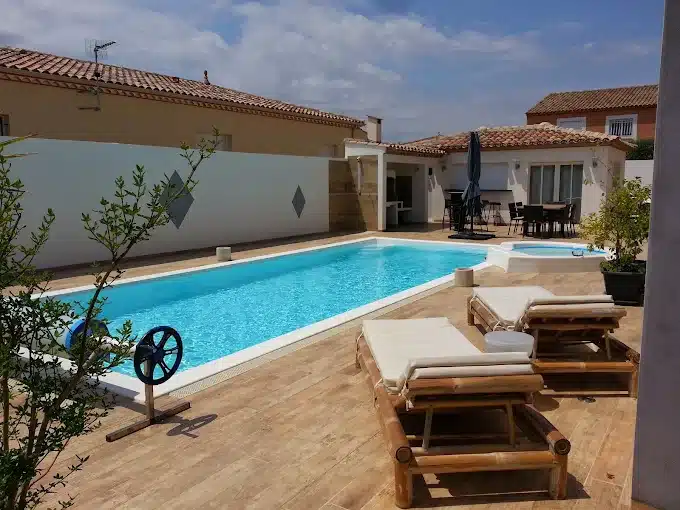 installation d'une piscine coque à montpellier par Piscines Freedom Montpellier