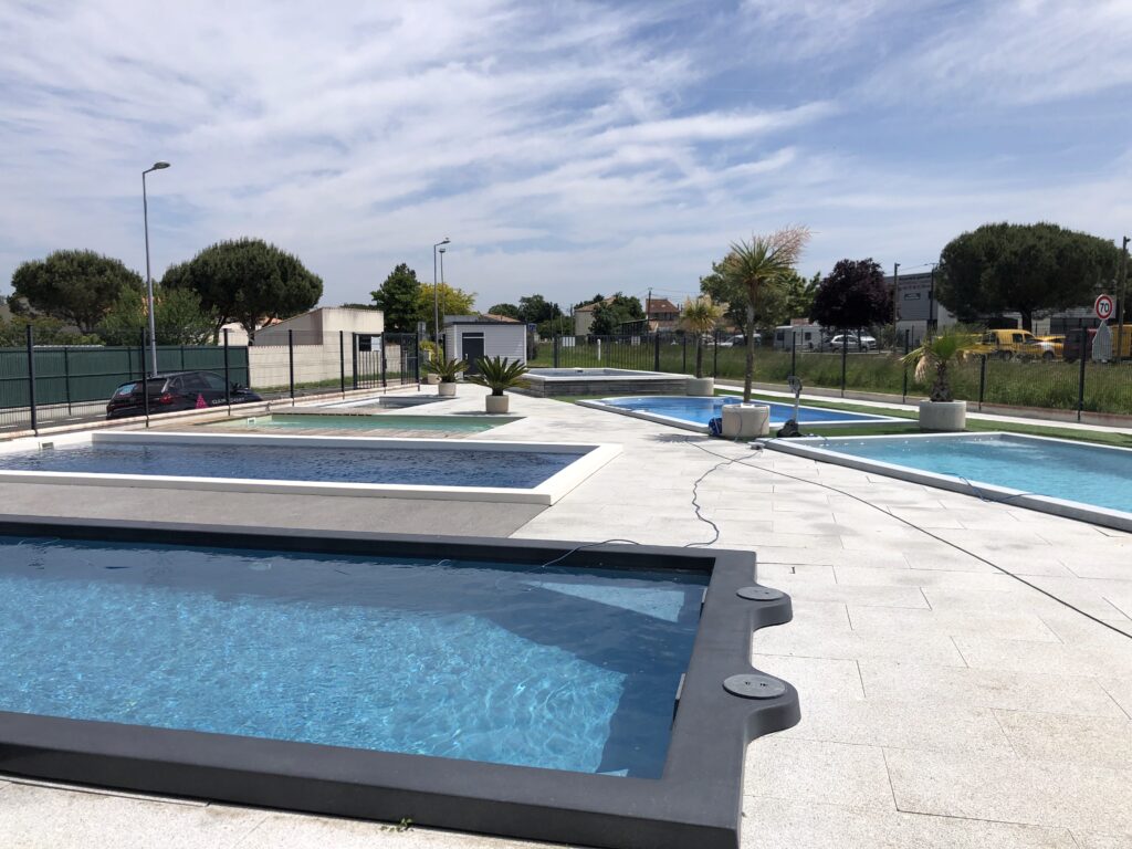 installation d'une piscine coque à saintes par aqua pensez vous
