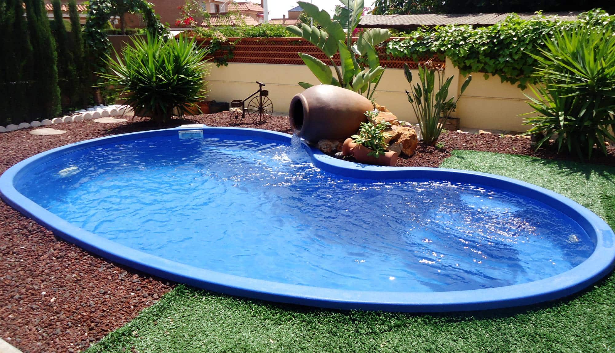 bassin piscine coque modèle Freedom 2000