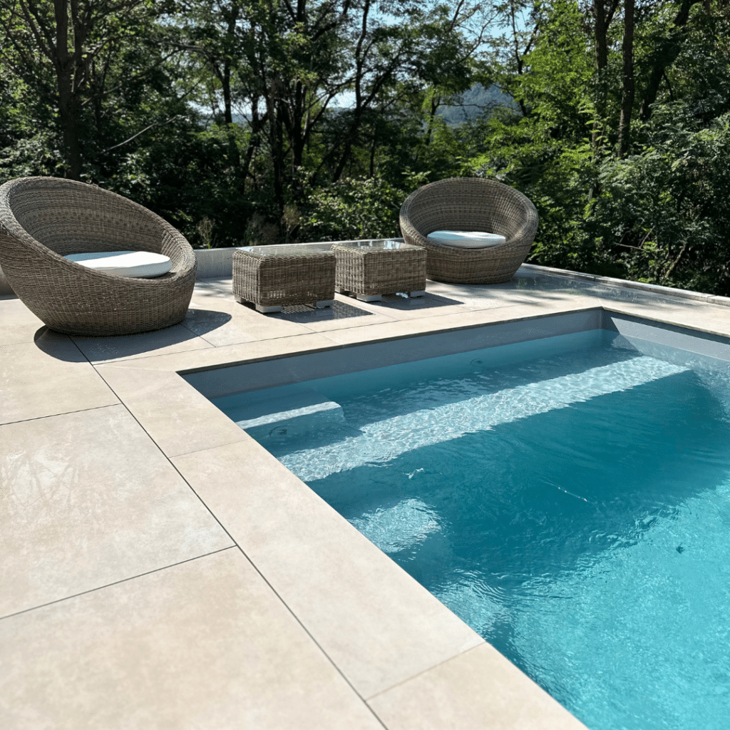 installation d'une piscine coque à mulhouse par sublim garden