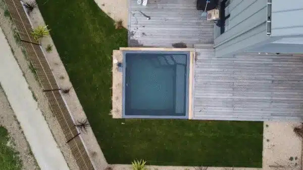 installation d'une piscine coque à saint-lo par piscines freedom ouest