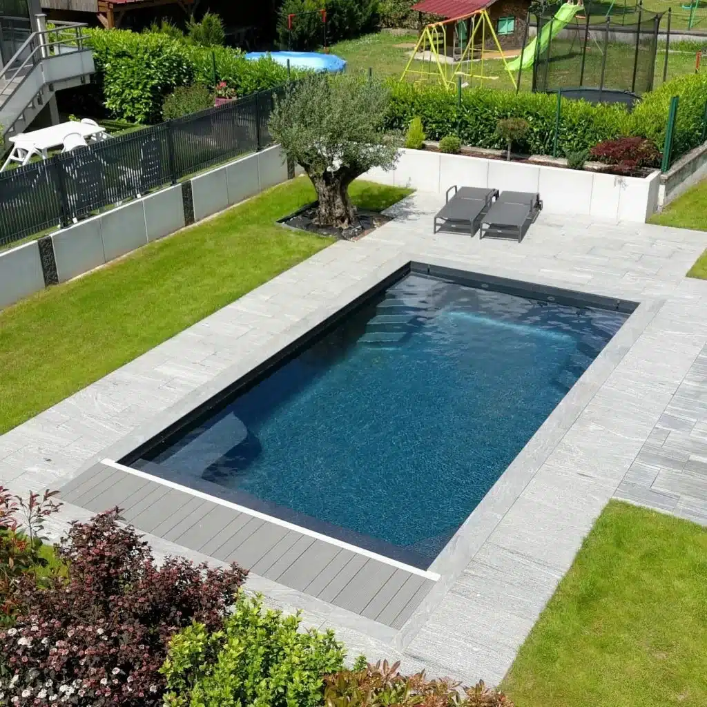 installation d'une piscine coque à saint-lo par piscines freedom ouest