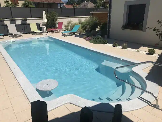 installation d'une piscine coque à lorgues par Freedom Pool Spa